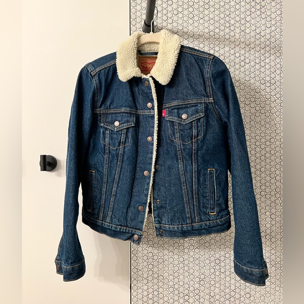 Levi’s Sherpa lined denim jacket. Worn once.